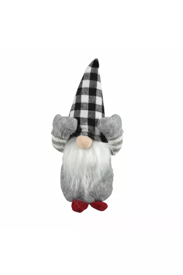 Skrzat w kraciastej czapce