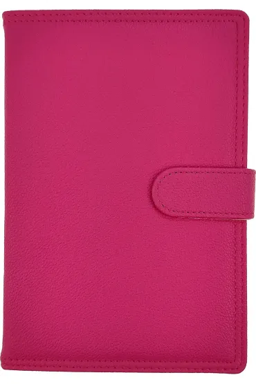 Kalendarz 2026 A5 dzienny z zapięciem ekoskóra malinowy