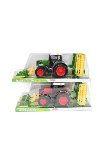 Traktor z maszyną rolniczą - mix
