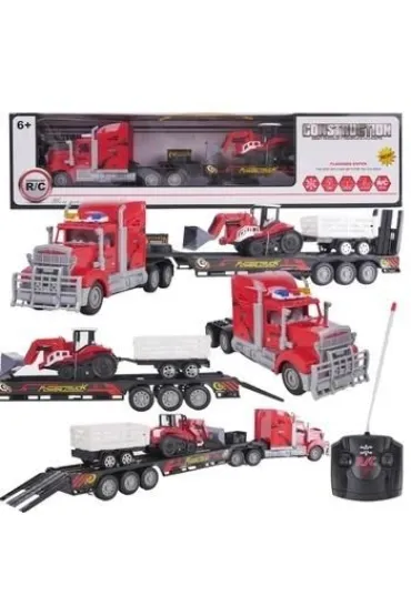 Ciężarówka z traktorem i przyczepką